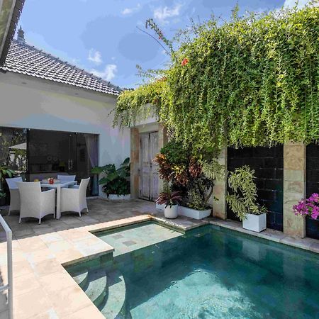 Charming, Villa Sofie - Central Sanur With Refreshing Pool ภายนอก รูปภาพ