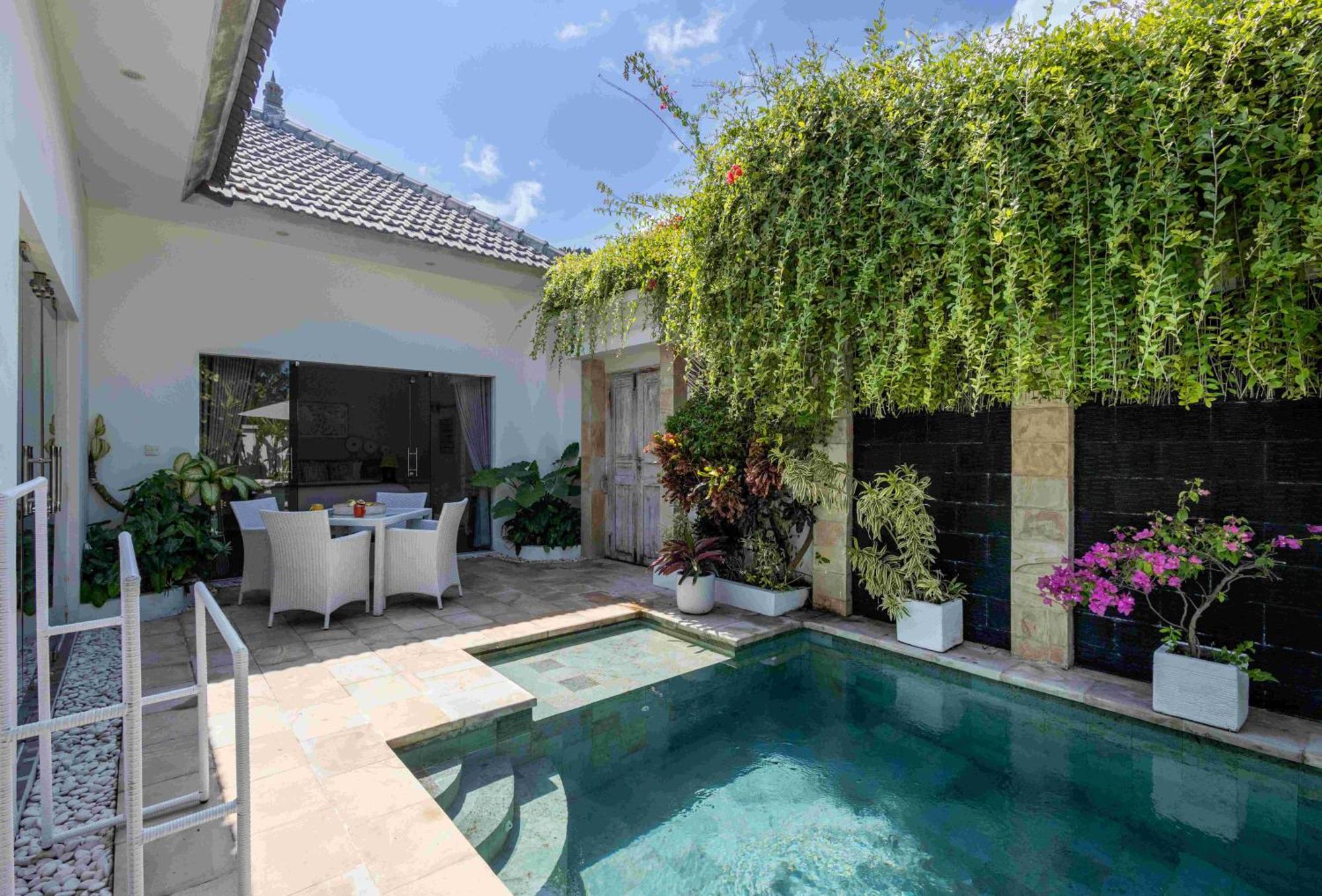 Charming, Villa Sofie - Central Sanur With Refreshing Pool ภายนอก รูปภาพ