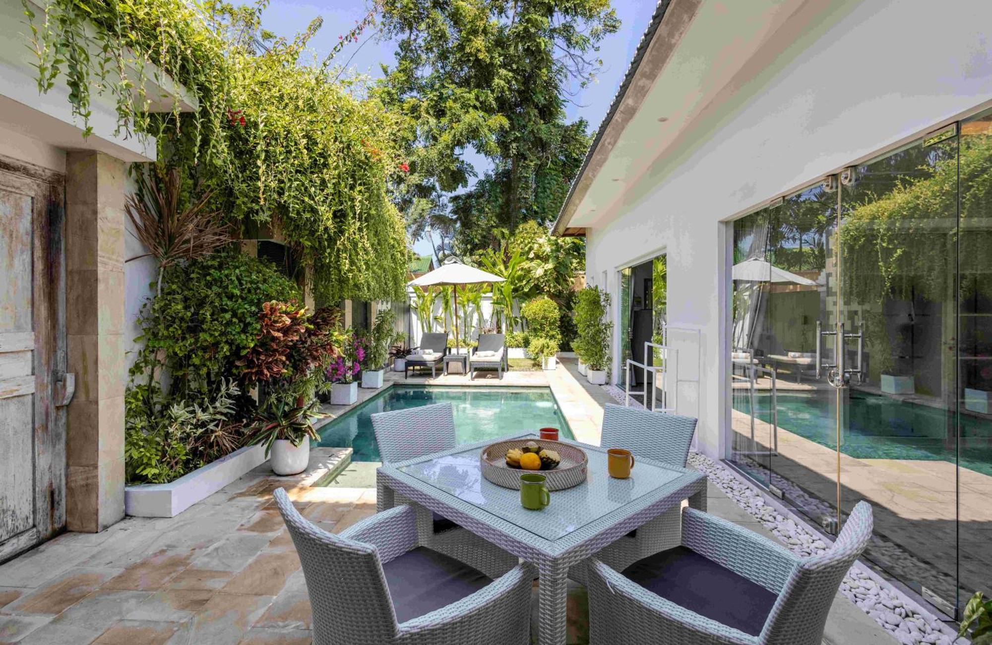 Charming, Villa Sofie - Central Sanur With Refreshing Pool ภายนอก รูปภาพ